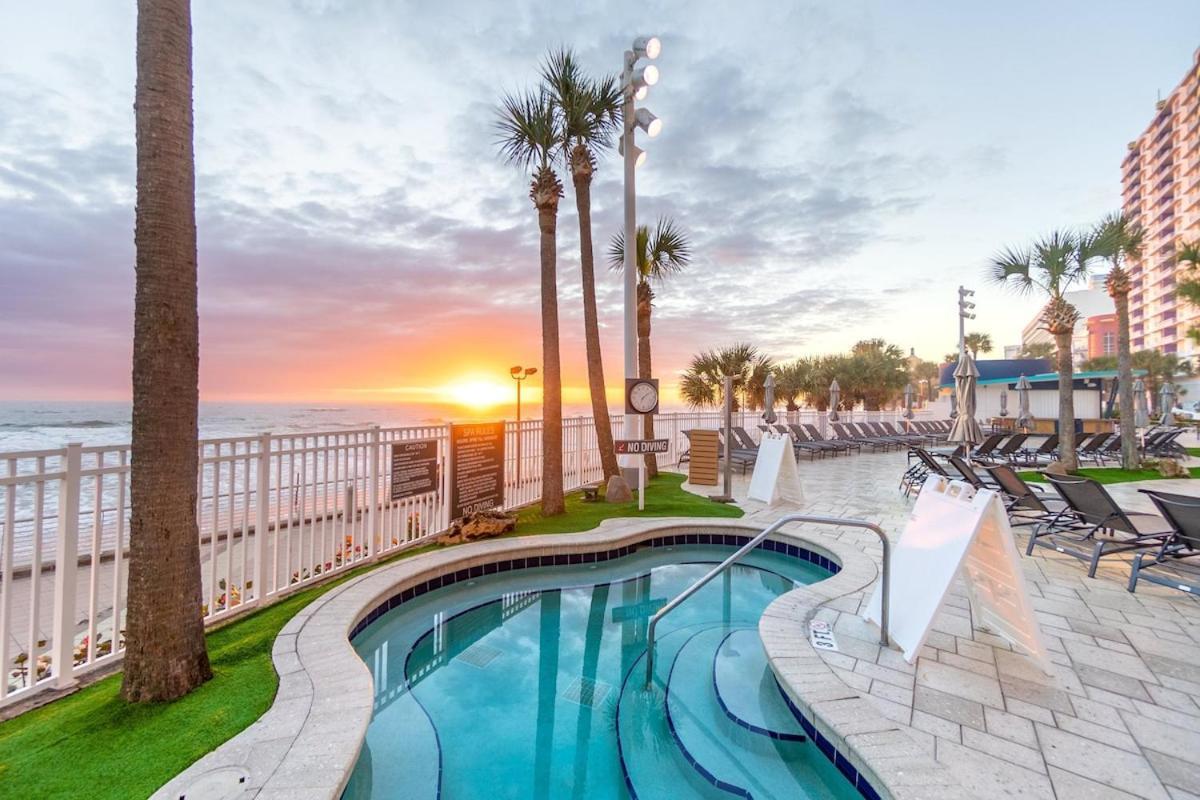 דייטונה ביץ' Penthouse Floor 1 Bedroom Resort Condo Direct Oceanfront Wyndham Ocean Walk - Daytona Funland 1908 מראה חיצוני תמונה